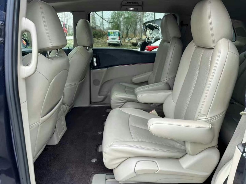 徐州16年别克GL85