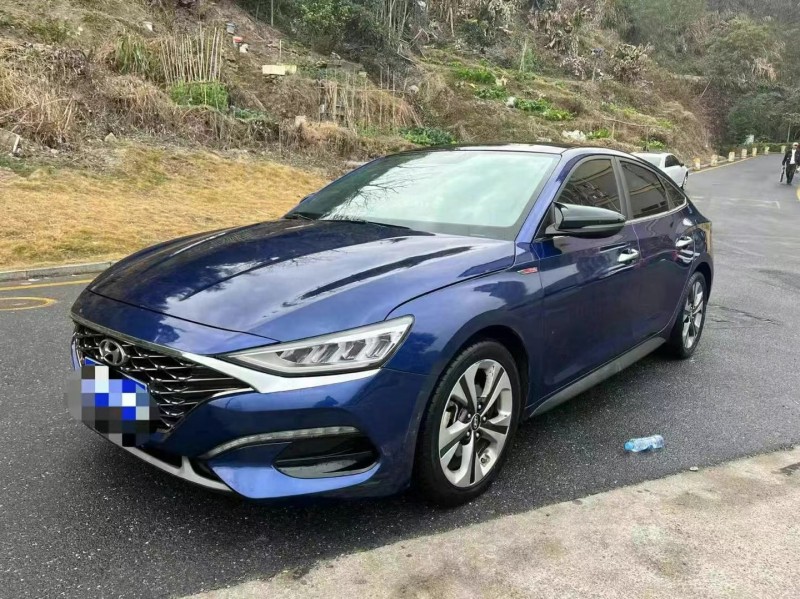 濟寧20年現代菲斯塔2