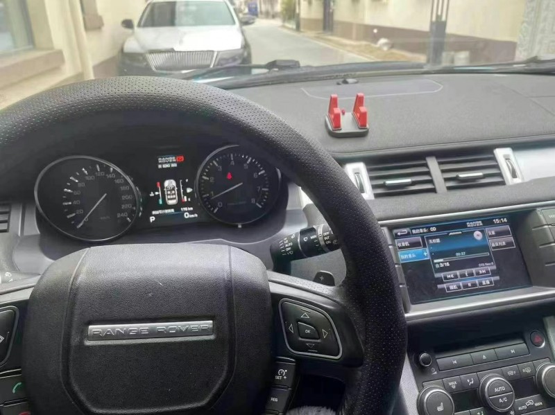 济宁13年路虎极光3