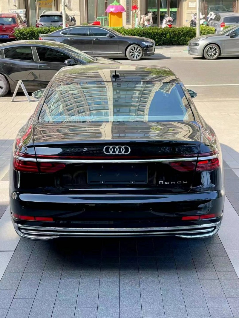 徐州23年奥迪A8L9