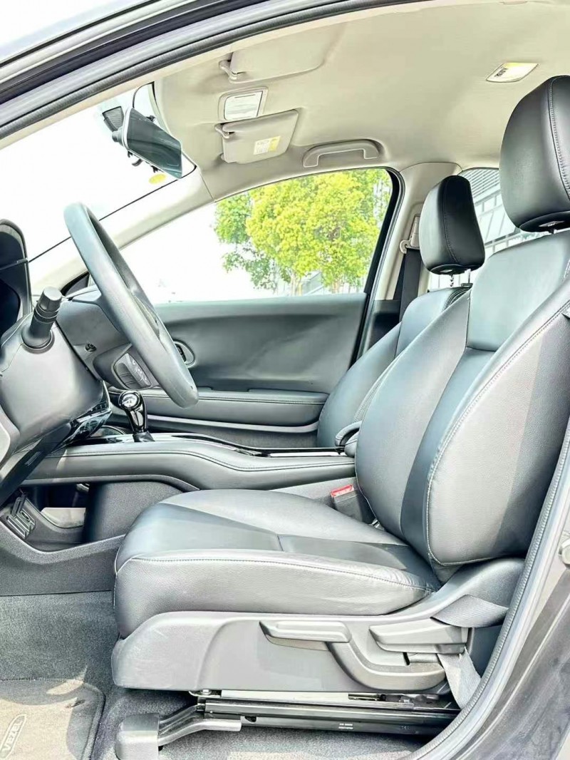 东莞22年本田缤智4