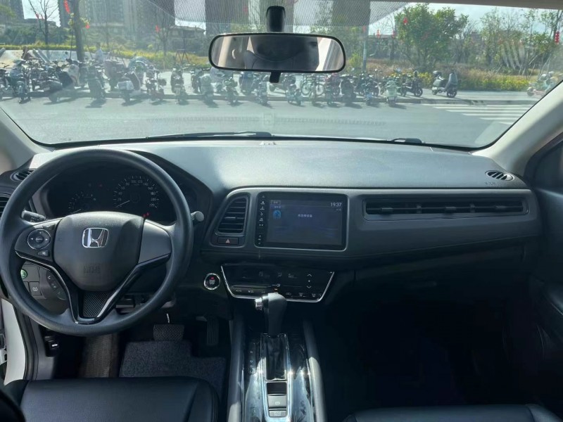 东莞19年本田缤智5