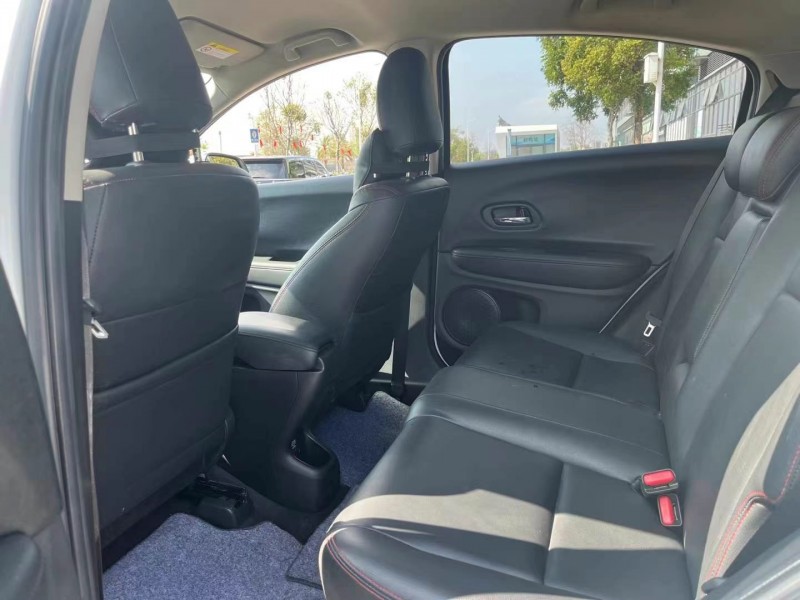 东莞19年本田缤智6