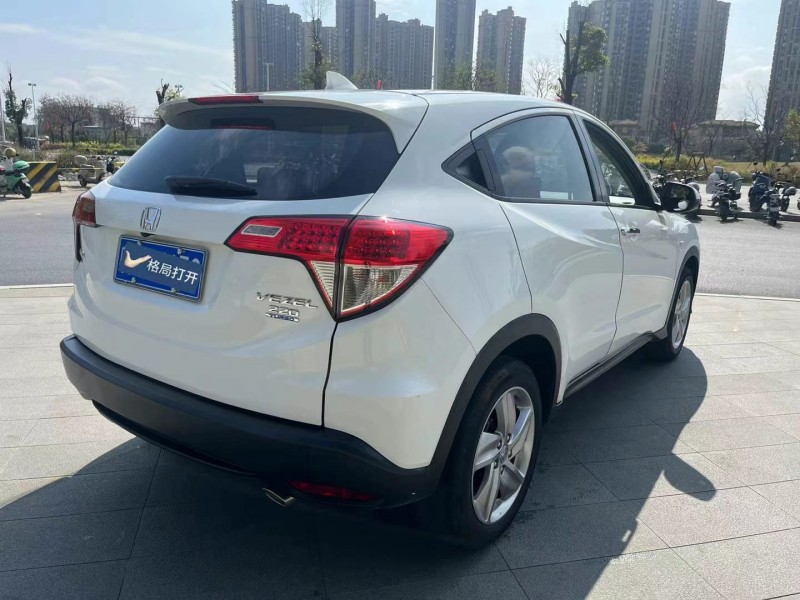 东莞19年本田缤智8