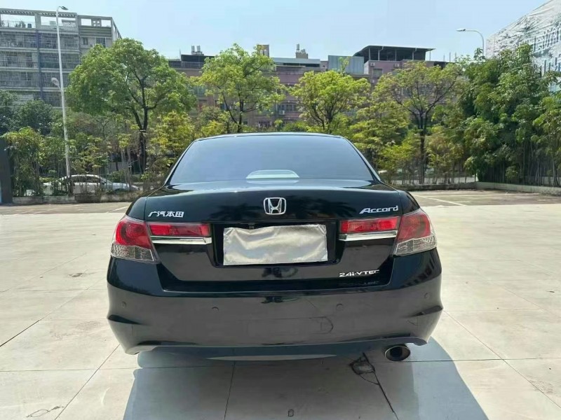 东莞11年本田雅阁9