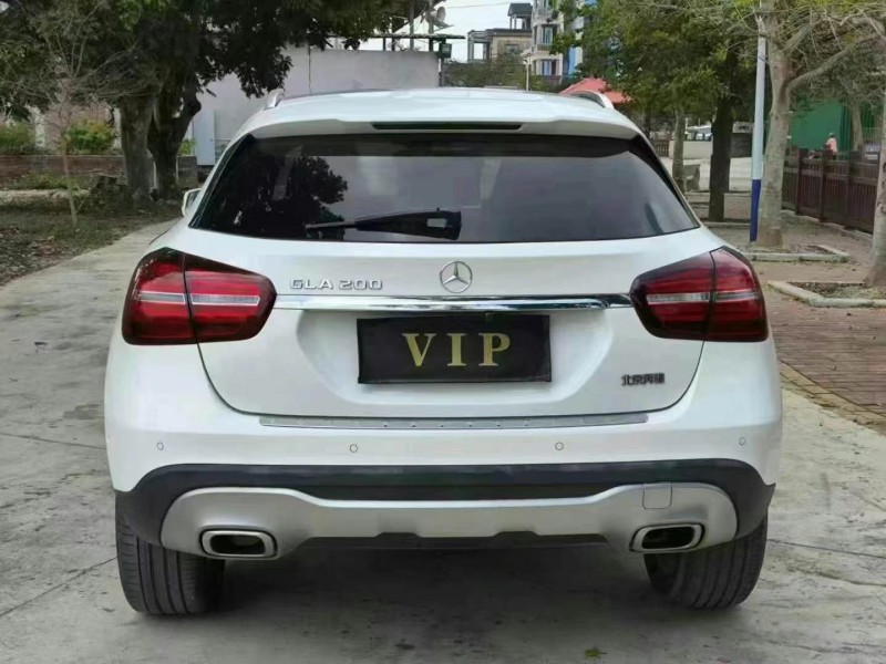 广州19年奔驰GLA9