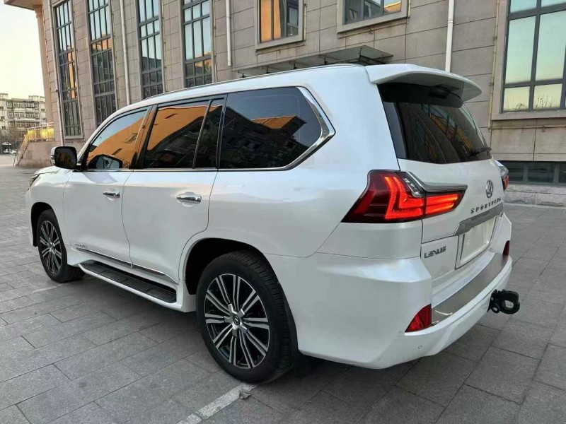 广州19年雷克萨斯LX7