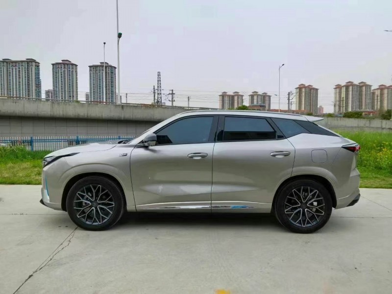 襄陽23年長安汽車歐尚8