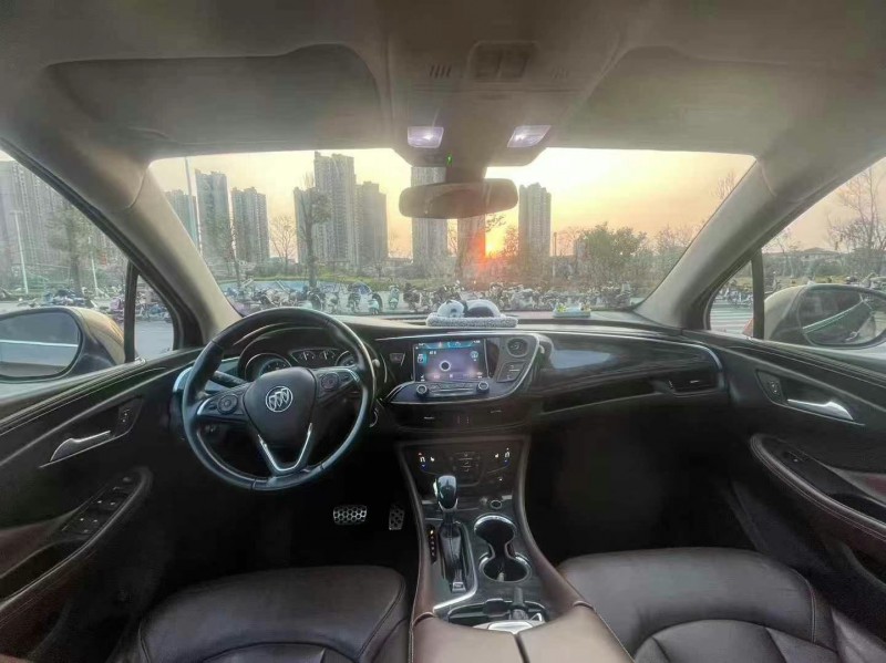 东莞15年别克昂科威6