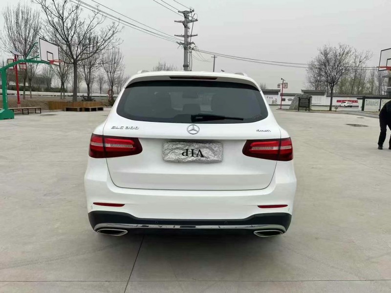 徐州17年奔驰GLC9