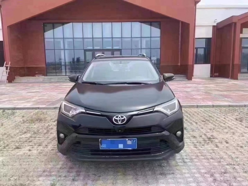 菏澤19年豐田RAV4榮放1