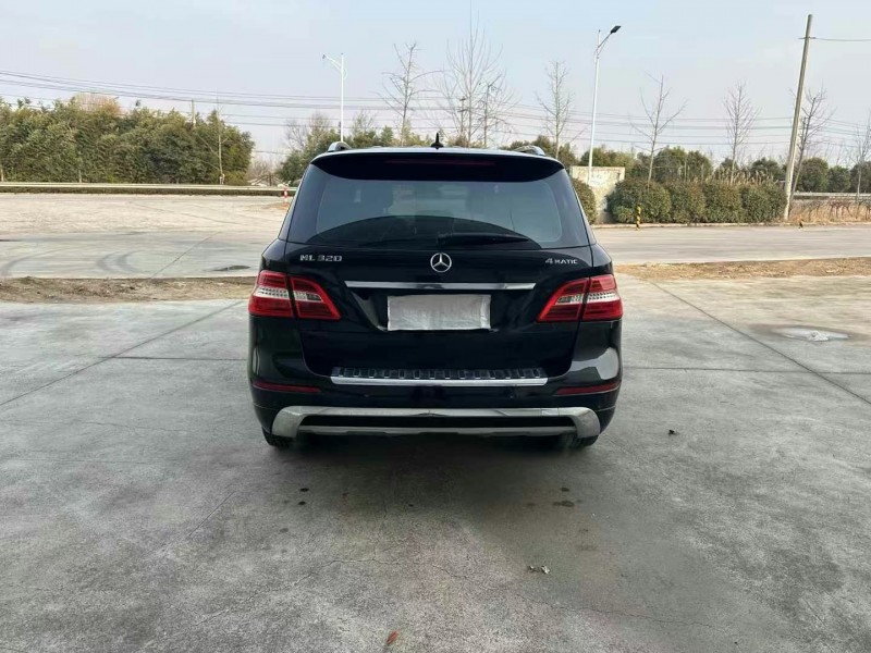 徐州14年奔驰ML9