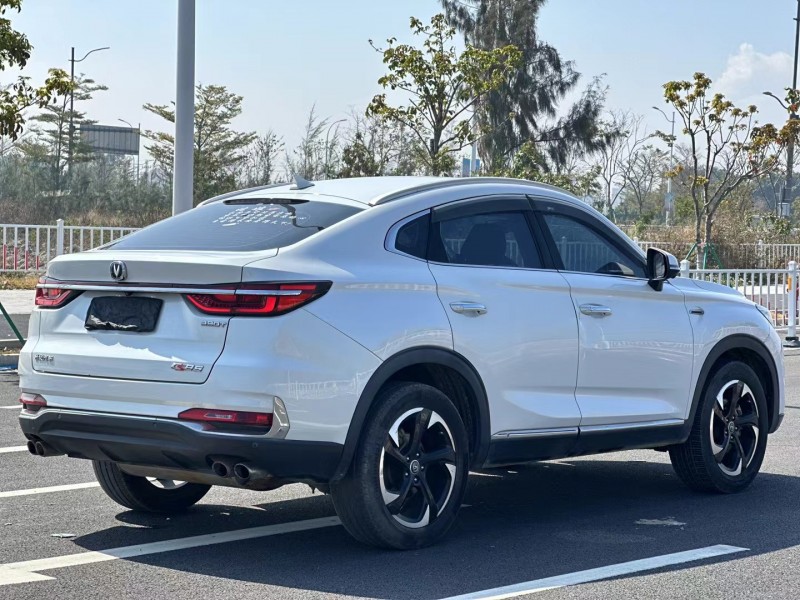 汕頭19年長安汽車CS858