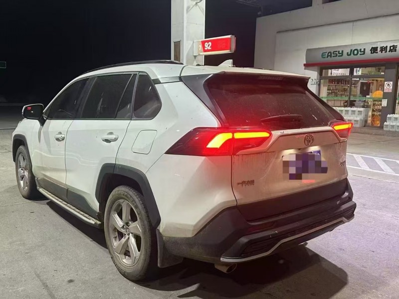 益陽20年豐田RAV4榮放8
