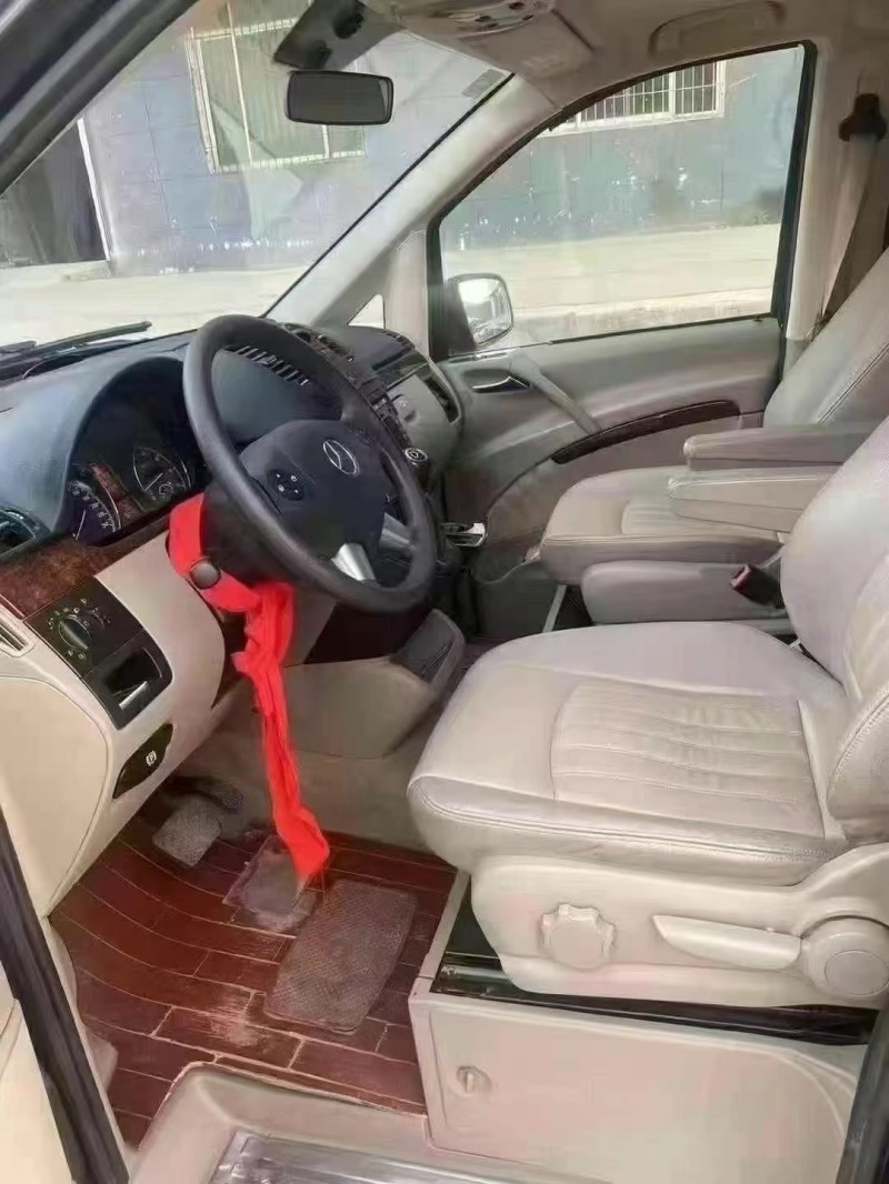 徐州14年奔驰威霆5