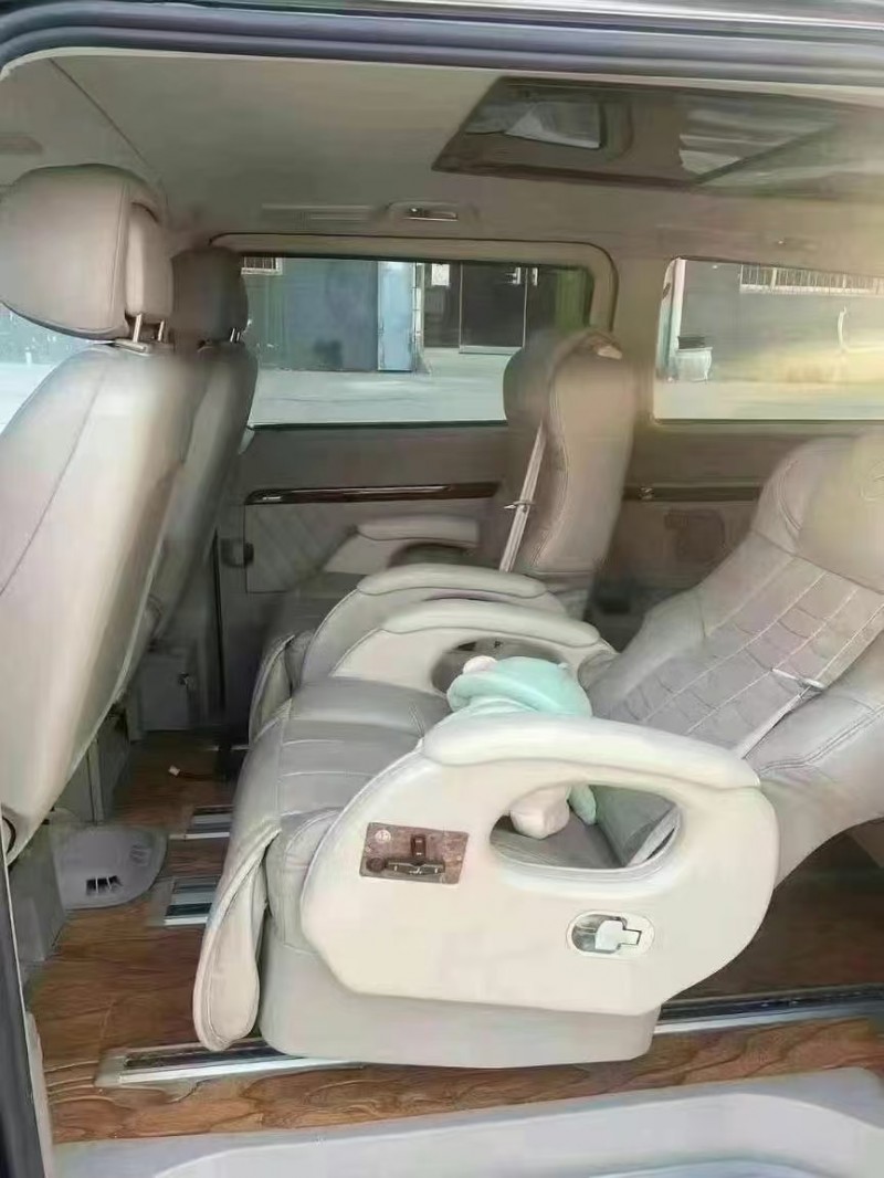 徐州14年奔驰威霆6