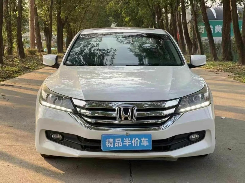 东莞16年本田雅阁1