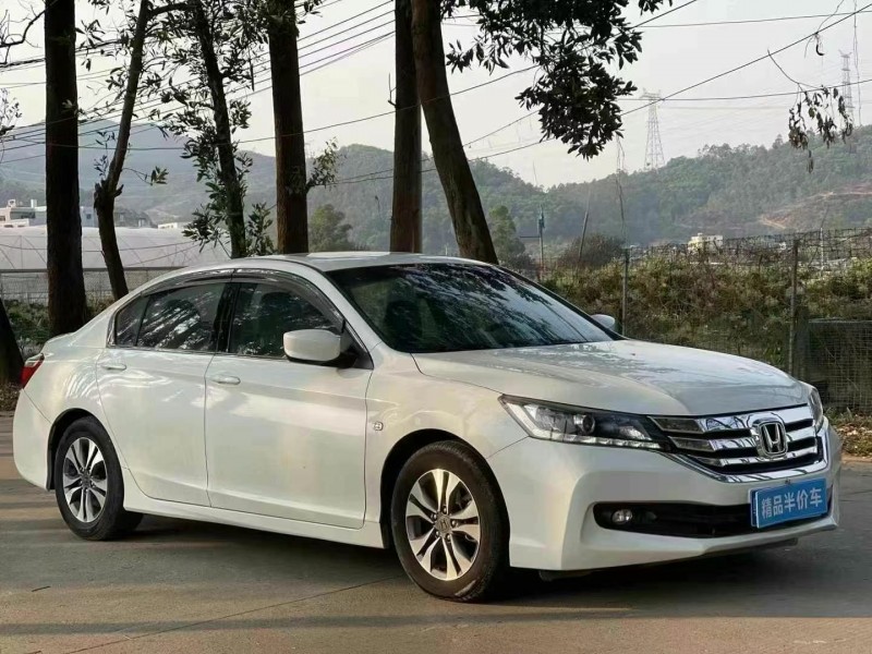 东莞16年本田雅阁3