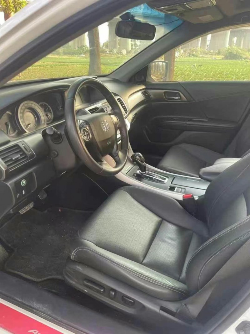 东莞16年本田雅阁4