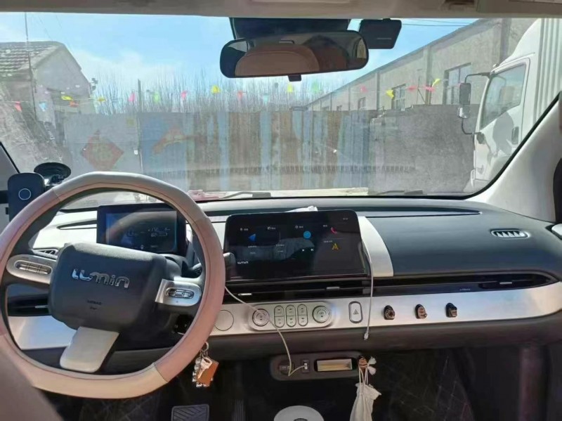 天津23年長安汽車Lumin4