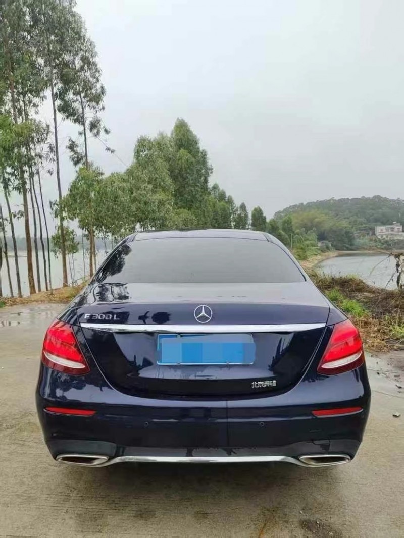 广州18年奔驰E9