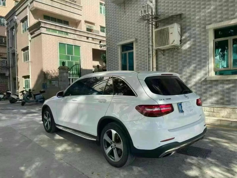 广州17年奔驰GLC7