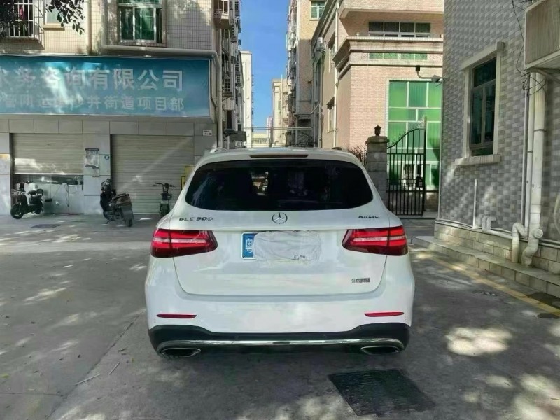 广州17年奔驰GLC9