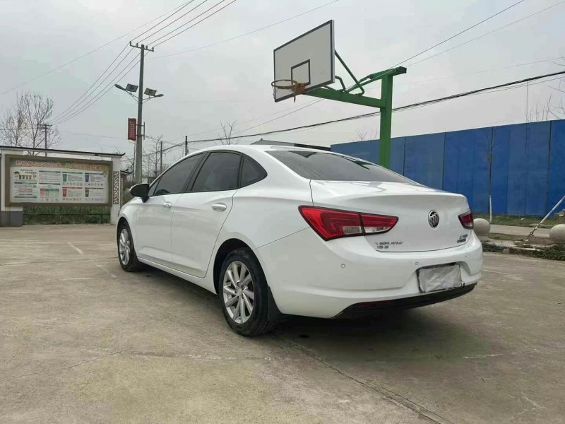 徐州19年别克威朗5