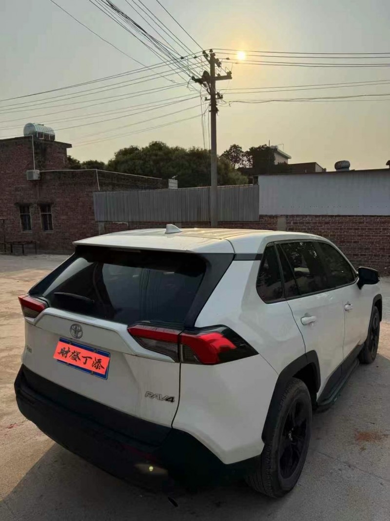 湛江20年豐田RAV4榮放5