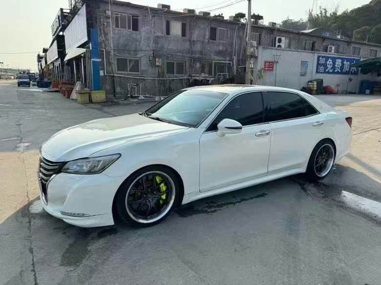 湛江15年豐田皇冠5