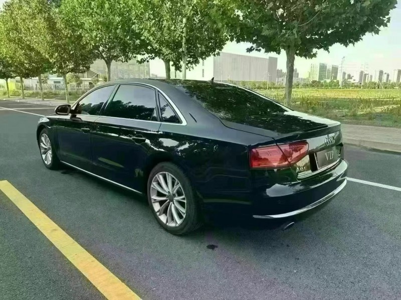 廊坊13年奧迪A8L4