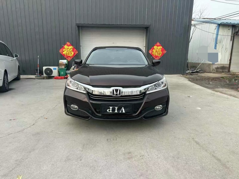 徐州17年本田雅阁1