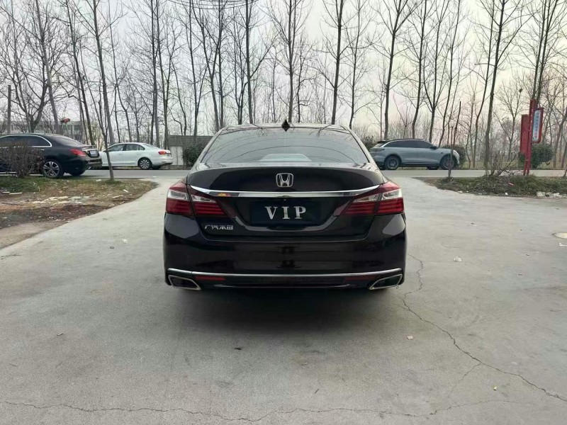 徐州17年本田雅阁9