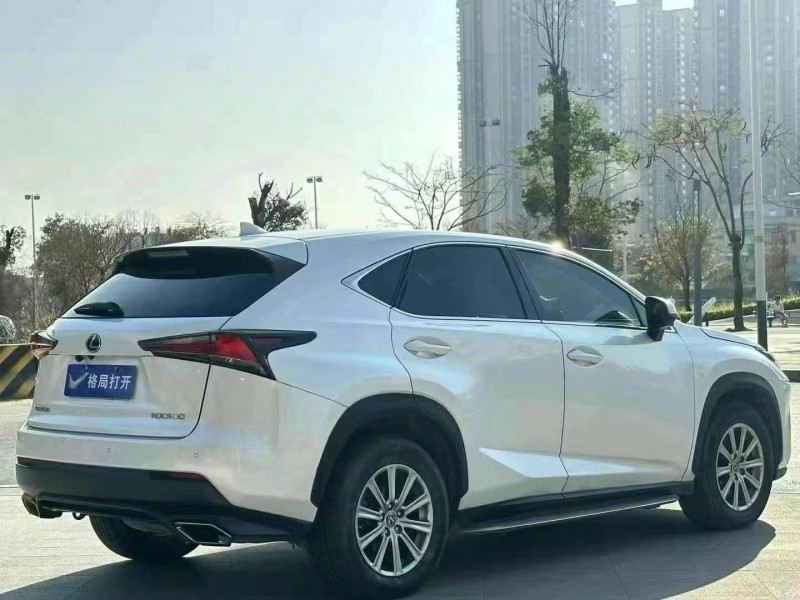 广州18年雷克萨斯NX7