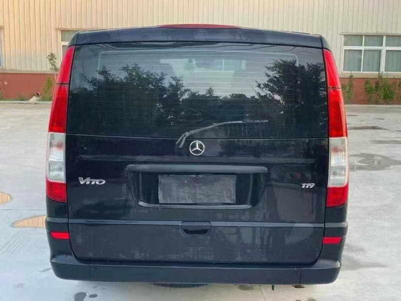 徐州12年奔驰威霆8