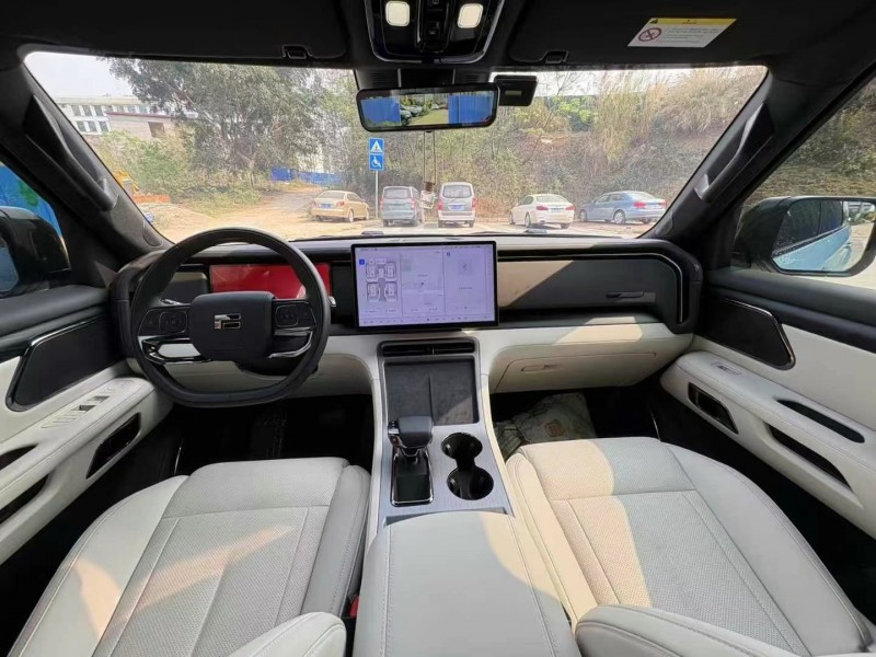 南寧24年極石汽車014