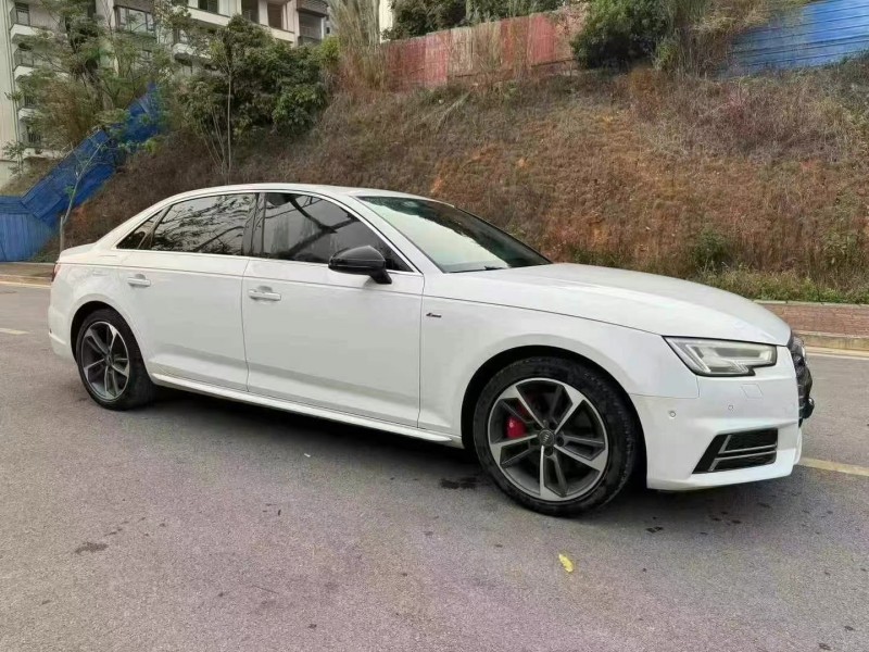 南寧18年奧迪A4L3