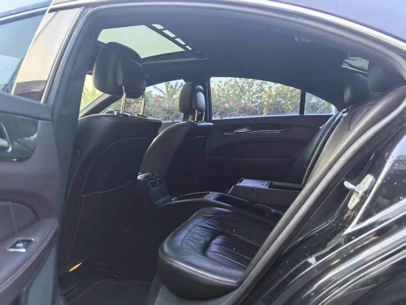 广州13年奔驰CLS4