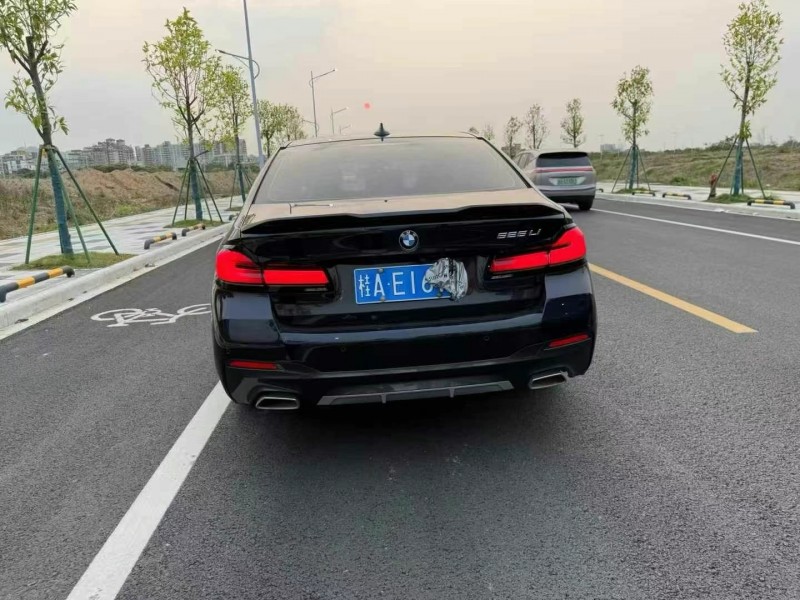 广州21年宝马5系9