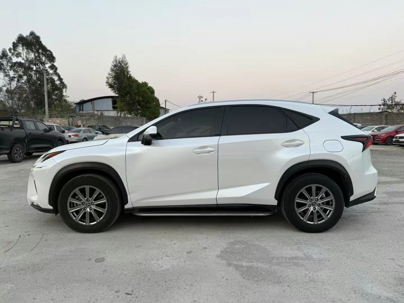 广州19年雷克萨斯NX7