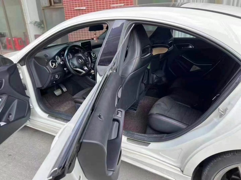 广州15年奔驰CLA5