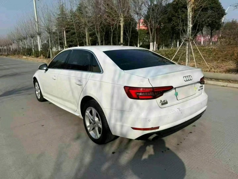 徐州17年奥迪A4L8