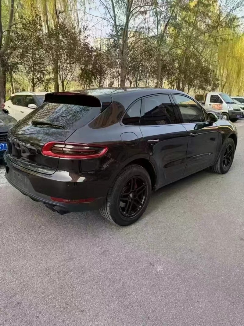 威海15年保時捷Macan2