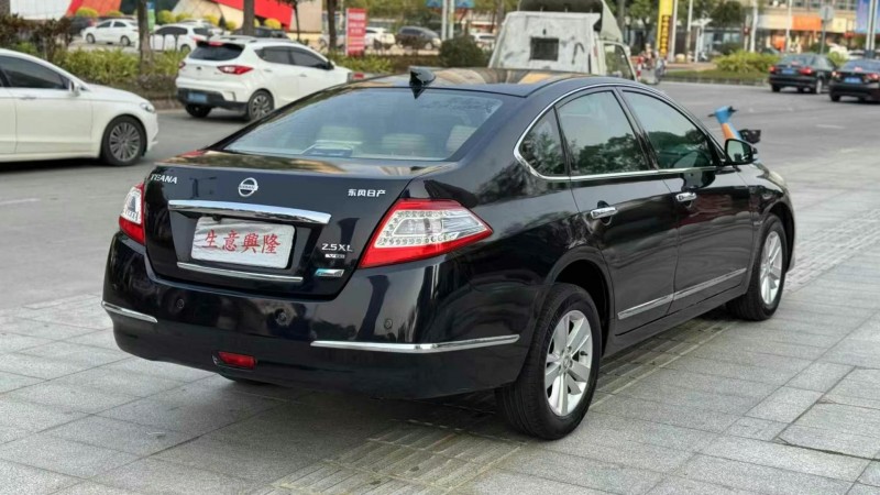 廣州12年日產天籟8
