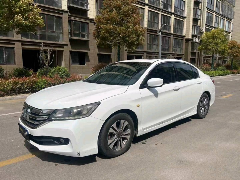 徐州14年本田雅阁2