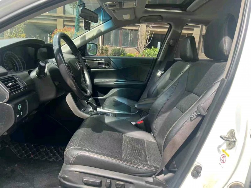 徐州14年本田雅阁6