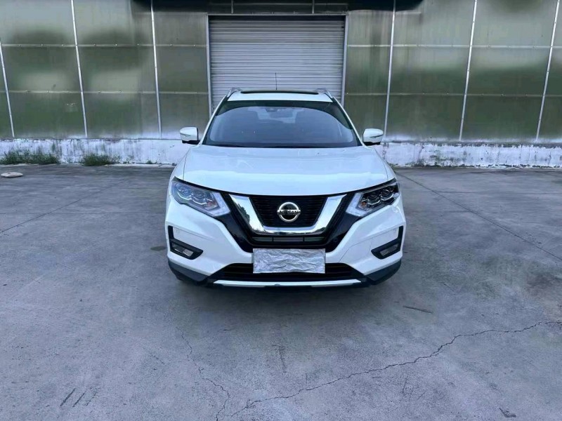 徐州21年日產奇駿1
