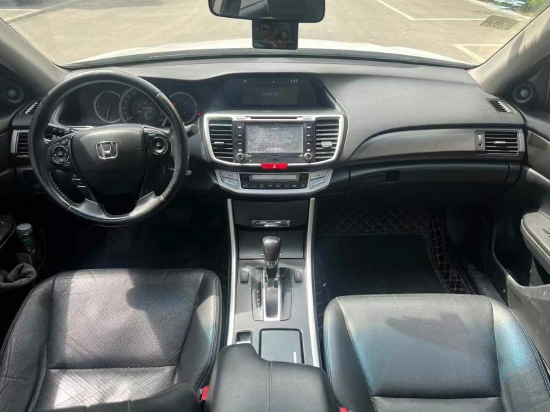 徐州14年本田雅阁5