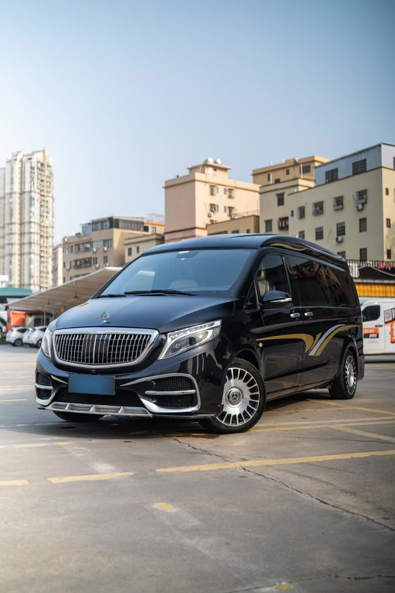 广州18年奔驰威霆2