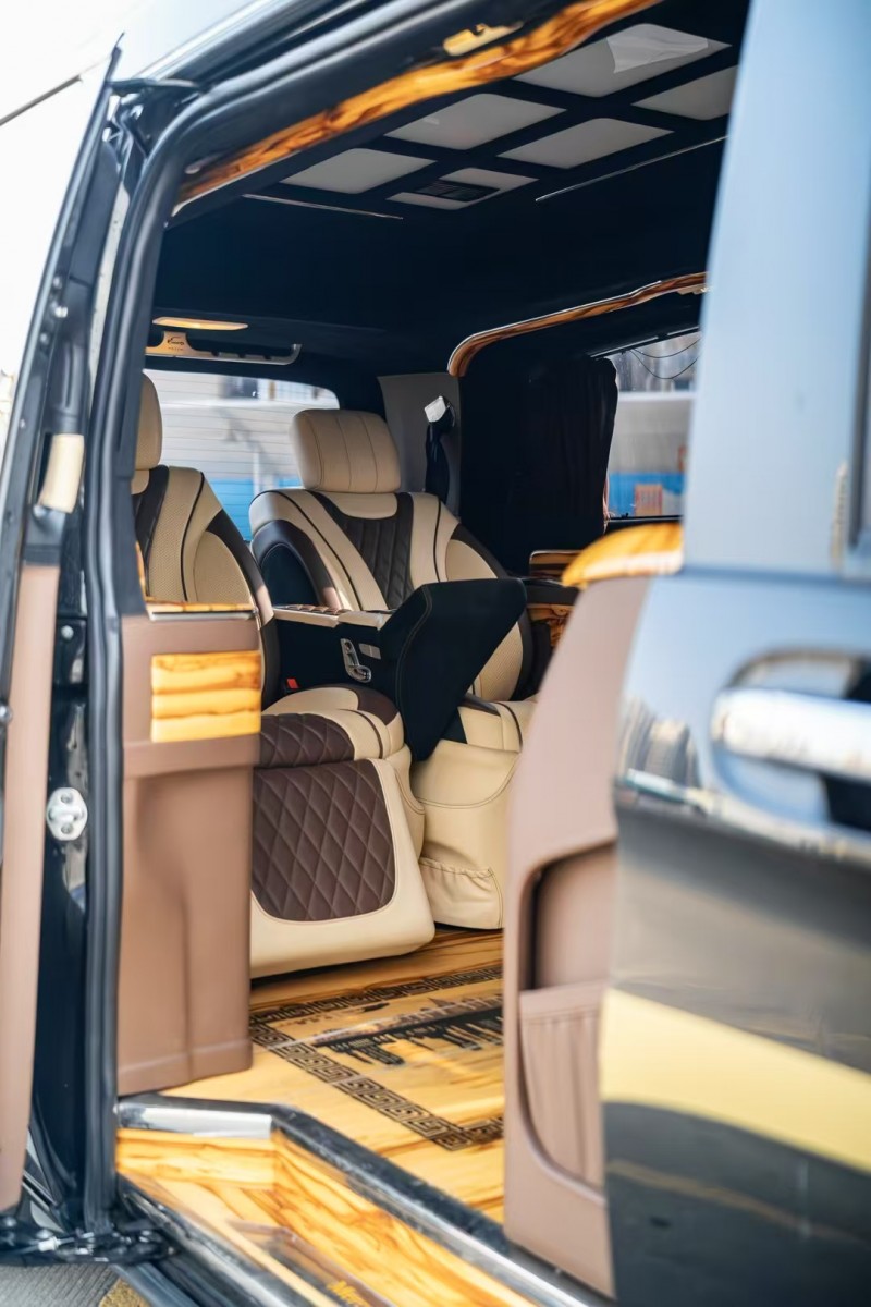 广州18年奔驰威霆6